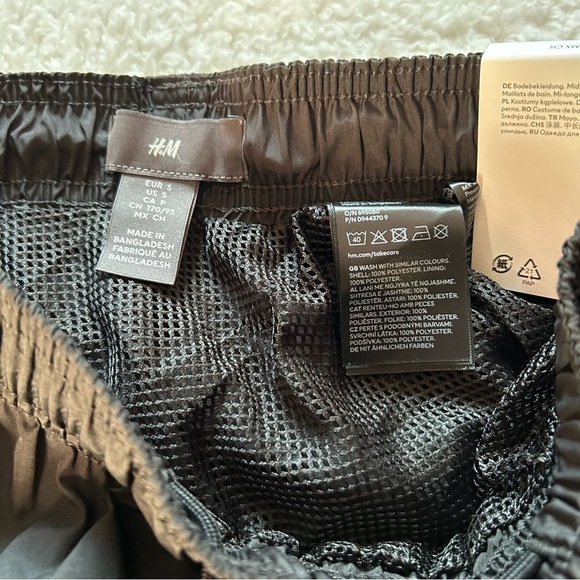 H&M Men’s Swim Shorts Mid Length Small NWT - Picture 2 of 4